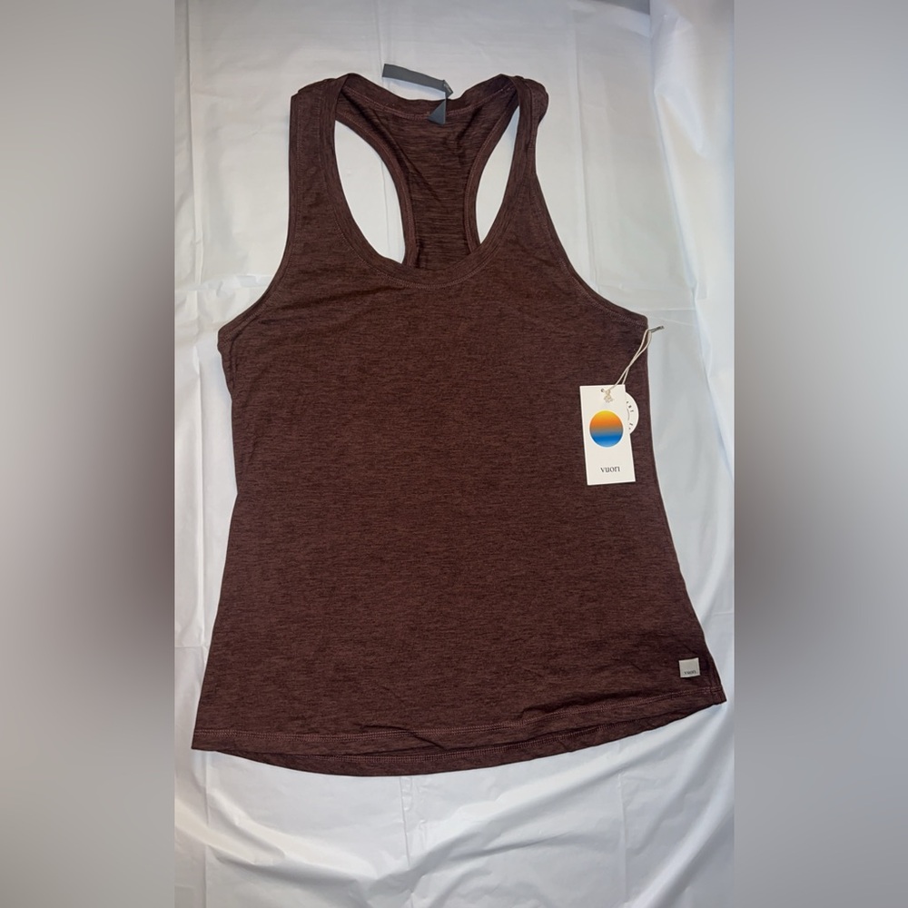 Women’s Vuori tank top size large BNWT